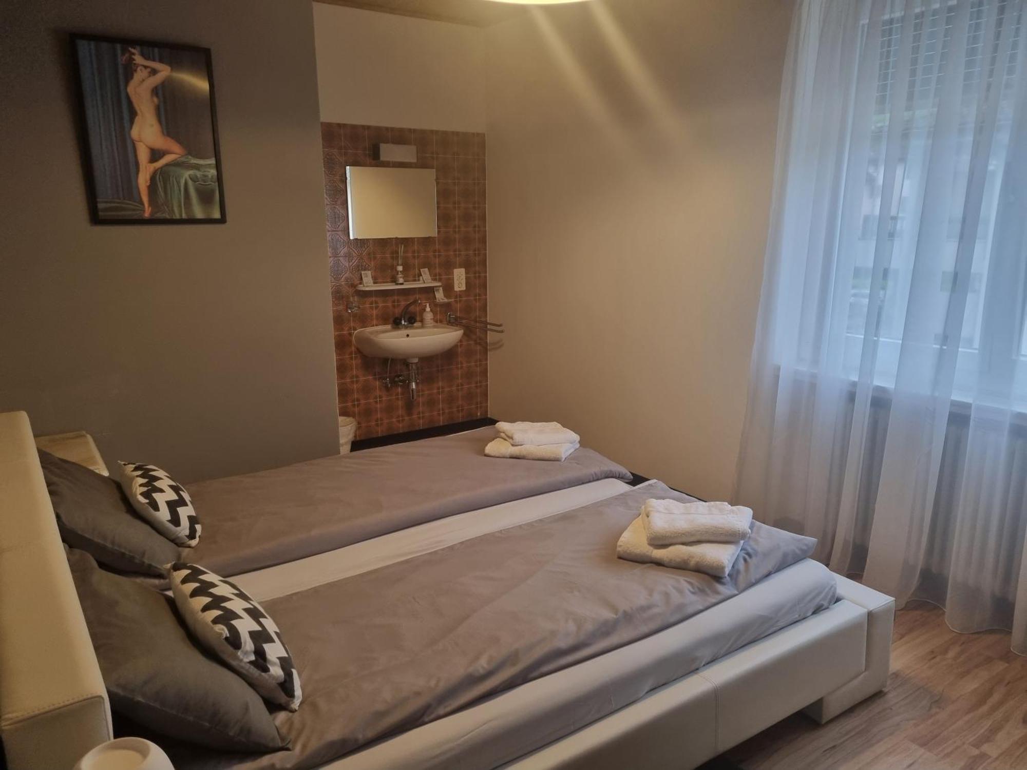 Ristorante Pizzeria Al Posta, Con Alogio Hotel Malvaglia Ngoại thất bức ảnh