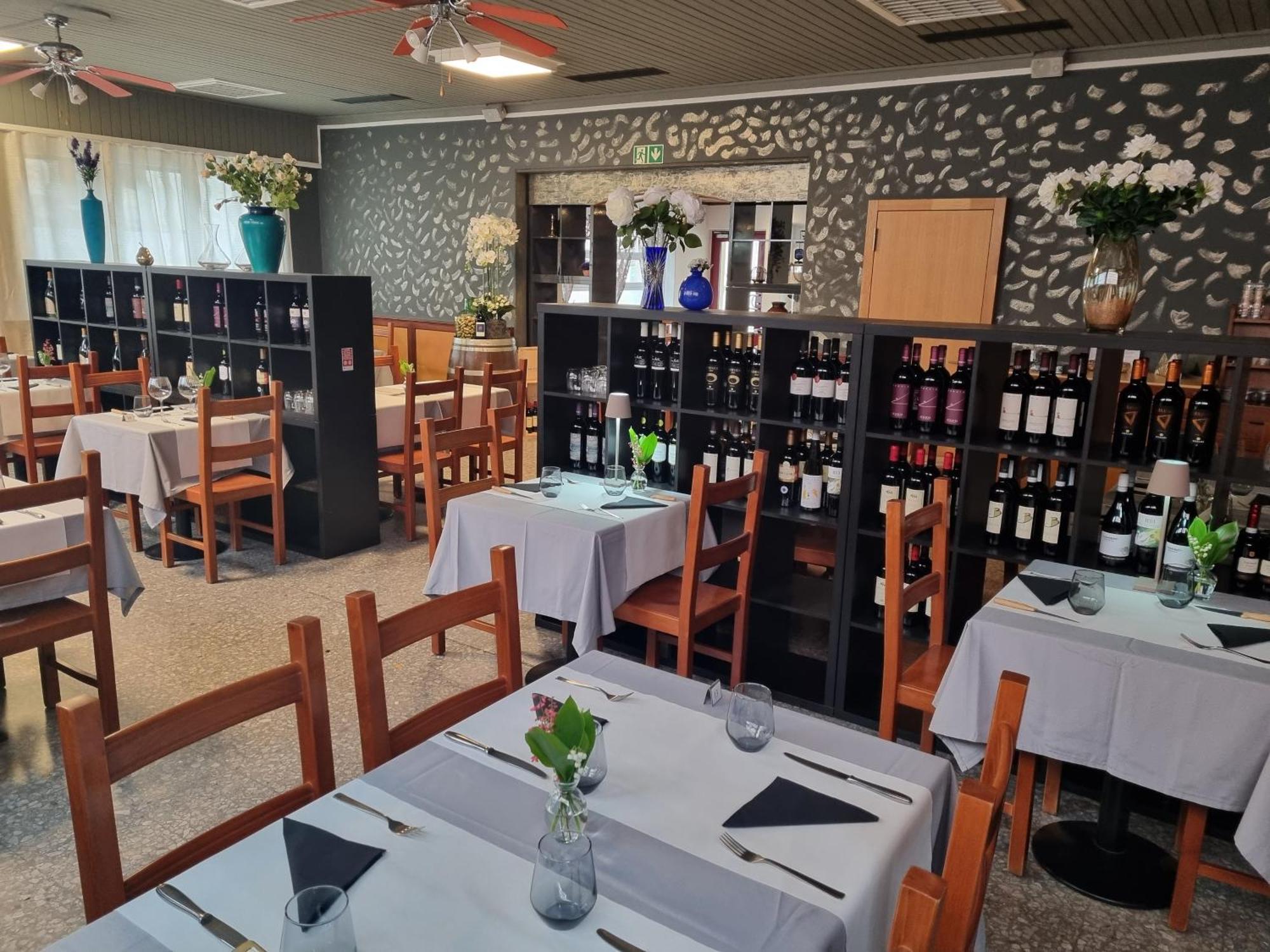 Ristorante Pizzeria Al Posta, Con Alogio Hotel Malvaglia Ngoại thất bức ảnh